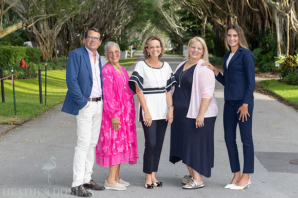 ©2023HeatherDonlan_0066_Bua-Bell Shoot (05.31.26)