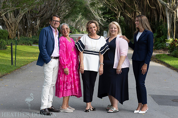©2023HeatherDonlan_0096_Bua-Bell Shoot (05.31.26)