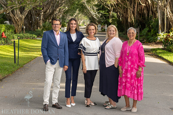 ©2023HeatherDonlan_9936_Bua-Bell Shoot (05.31.26)