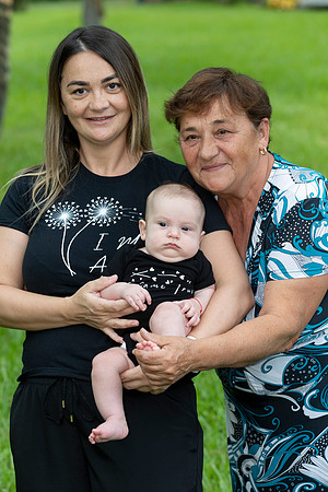 ©2023HeatherDonlan_4572_Topan, Adrien + Family (08.25.26)