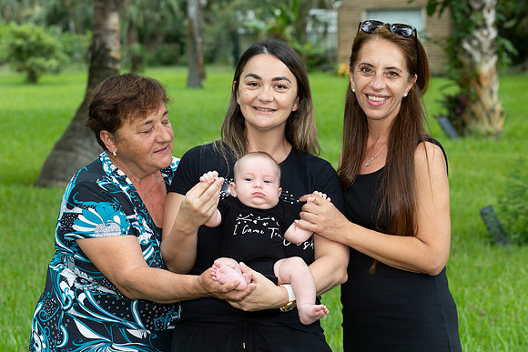 ©2023HeatherDonlan_4595_Topan, Adrien + Family (08.25.26)