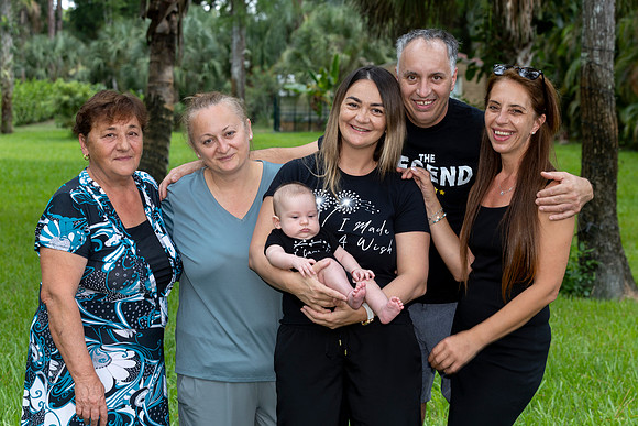 ©2023HeatherDonlan_4639_Topan, Adrien + Family (08.25.26)
