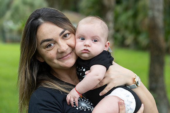 ©2023HeatherDonlan_4718_Topan, Adrien + Family (08.25.26)