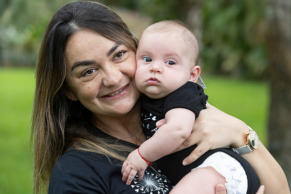 ©2023HeatherDonlan_4726_Topan, Adrien + Family (08.25.26)